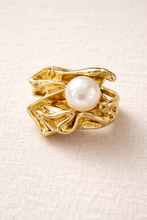 Load image into Gallery viewer, ring in the shell