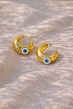 Load image into Gallery viewer, Blue eyes